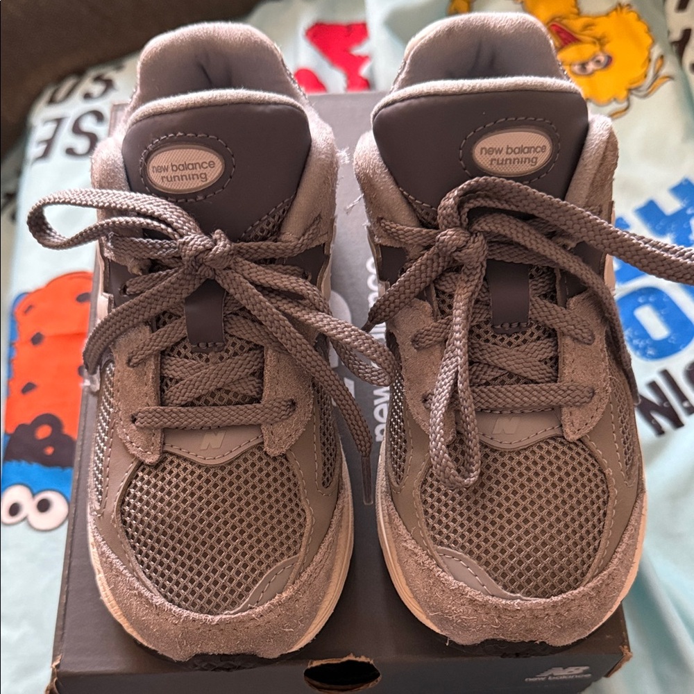 ❌SOLD❌ New Balance 2002 Kids' Sneakers